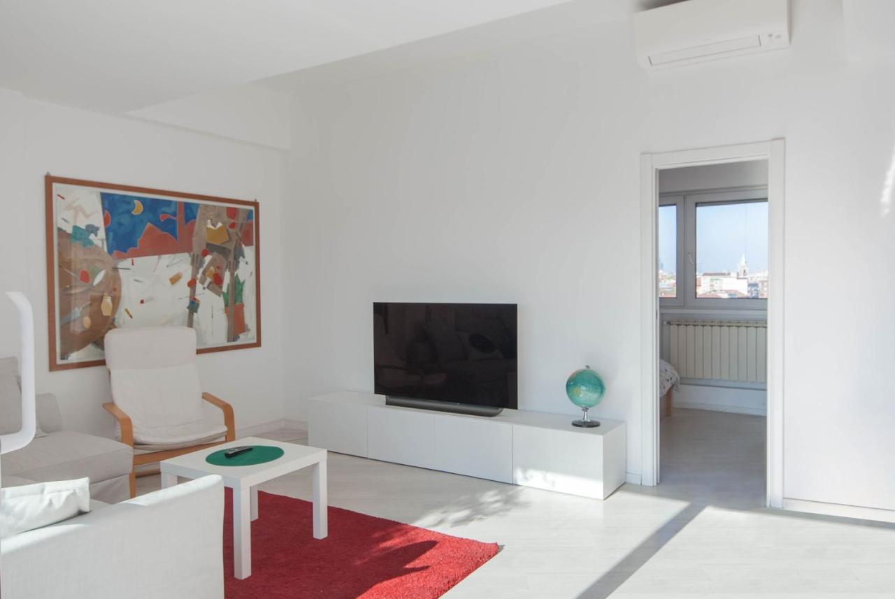 Exclusive Rooftop Apartment With Large Terrace In Solari/Tortona Milano Eksteriør billede