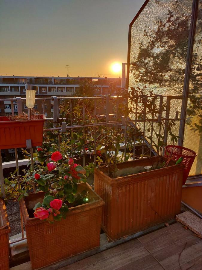 Exclusive Rooftop Apartment With Large Terrace In Solari/Tortona Milano Eksteriør billede